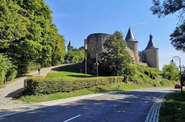 Picture of Bourscheid Castle, by Marion from the blog Chroniques d'une ardennaise